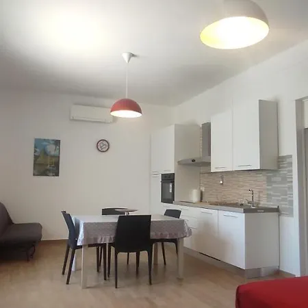 Holiday home Casa Vacanze Lucilla *